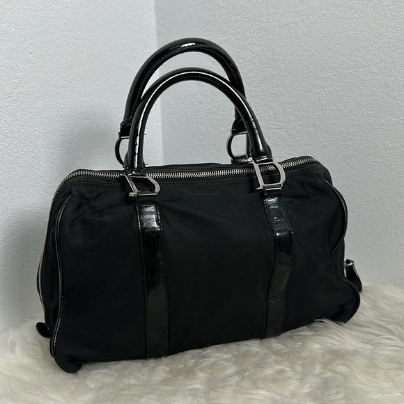 💯 Authentic Dior Handbag🍀 - Picture 4 of 17